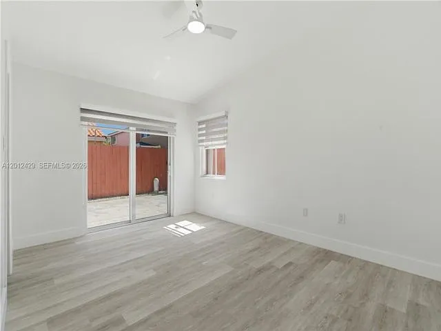 4 bed, 3.0 bath, 1225 sqft, $3,900 — Photo 4