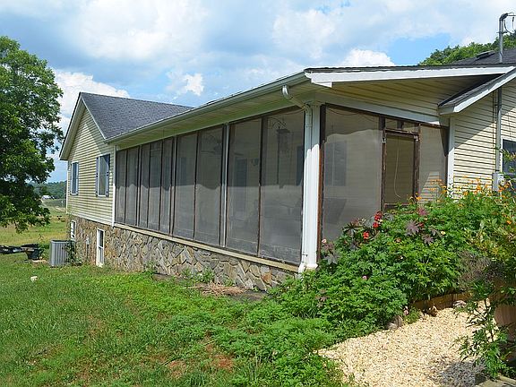Sceened Back Porch 2