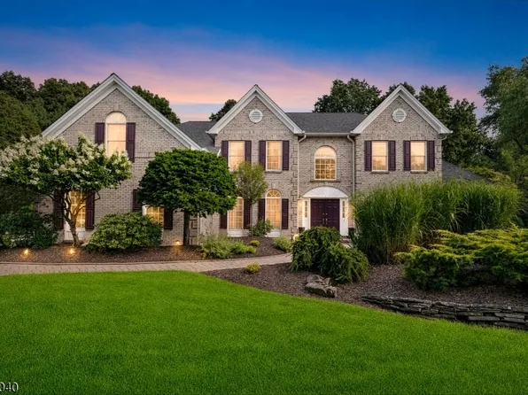 41 Wellington Dr, Washington Twp., NJ 07853