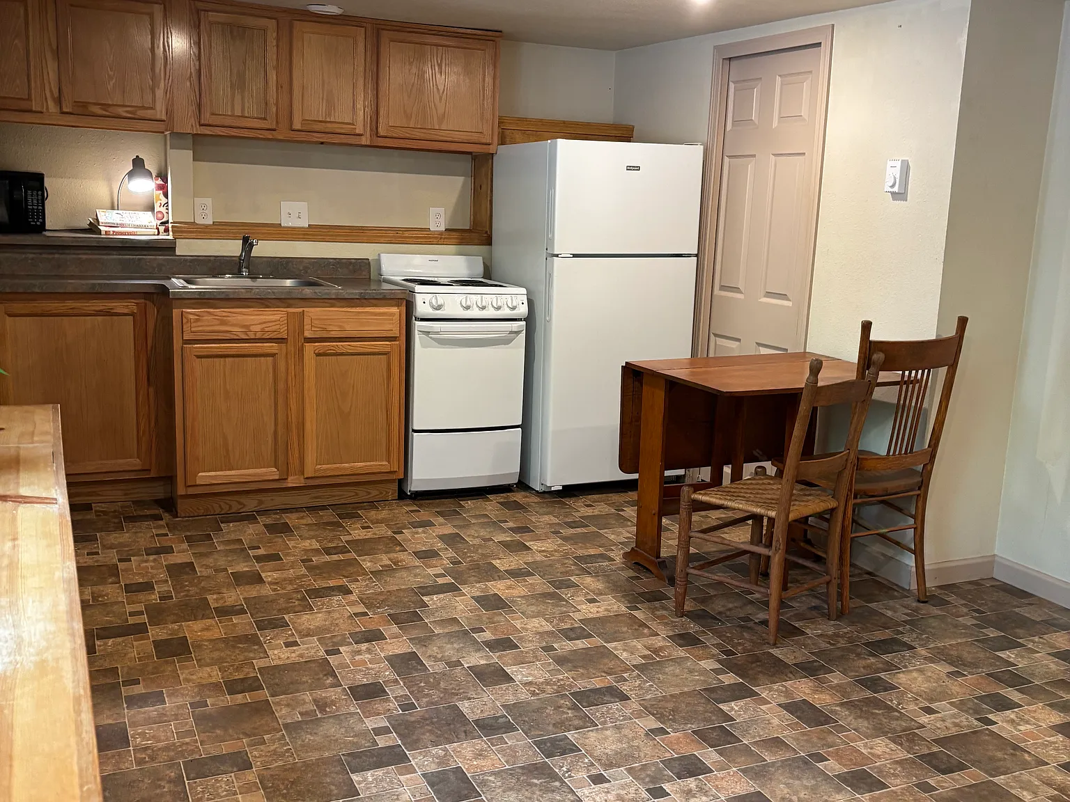 37 Minnehaha Ave — Photo 2