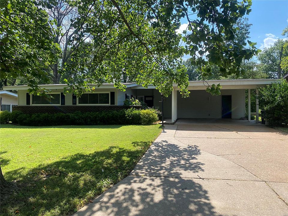 2nd image of 465 Ridge Dr