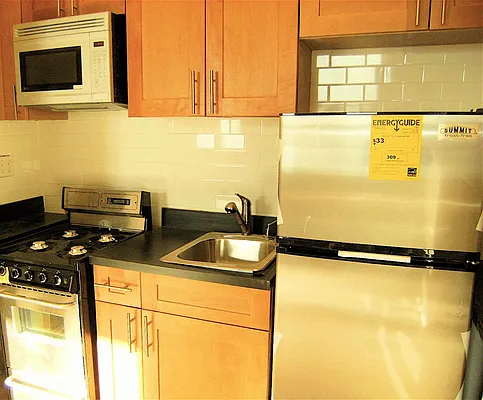 Rented by City Connections Realty | media 20