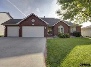 6105 S 158th St, Omaha, NE 68135