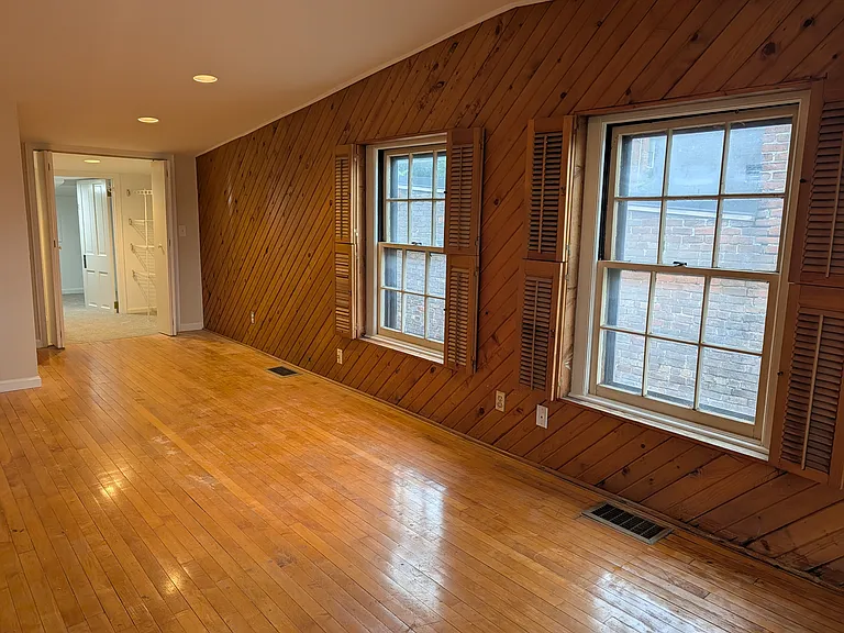 513 Milton St #2 — Photo 12