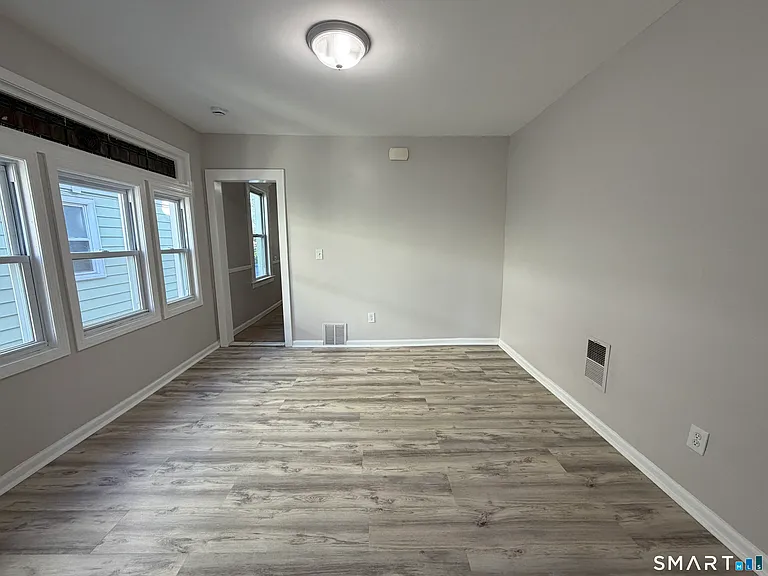 709 Capitol Ave #2 — Photo 16