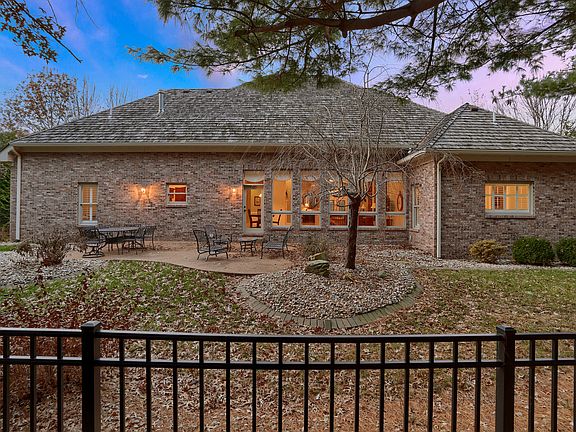 4th image of 104 Dunleigh Park Ln