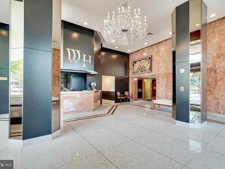 1200 Crystal Dr #411 — Photo 34
