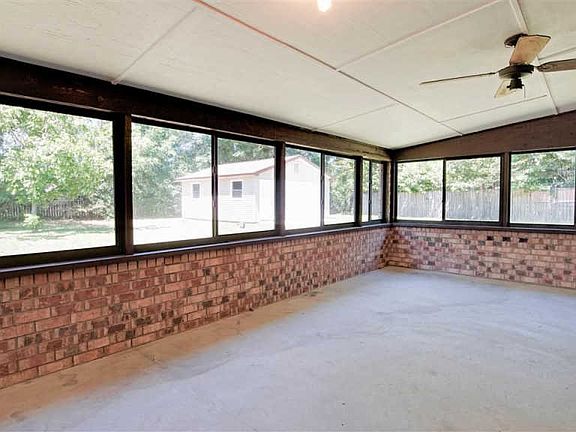 5th image of 5807 Somerset Dr