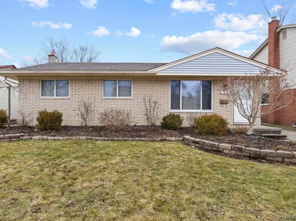 8426 Forrest Dr, Canton, MI 48187