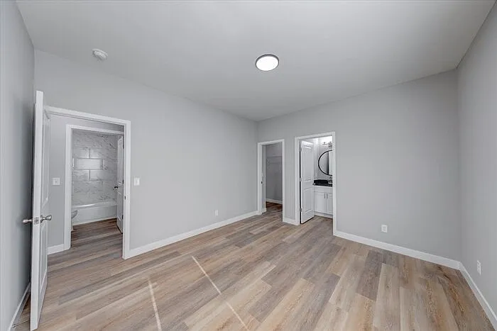 2751 Guilford Ave #B — Photo 24