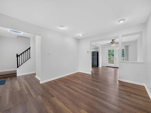 5th image of 4414 Cannes Ln