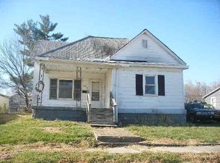 712 Indiana St, Bicknell, IN 47512