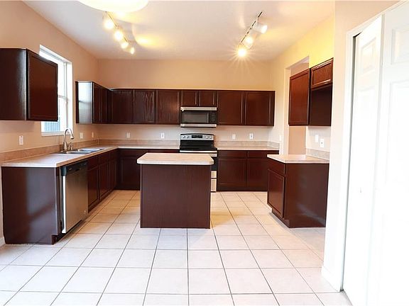 4th image of 14751 Kristenright Ln