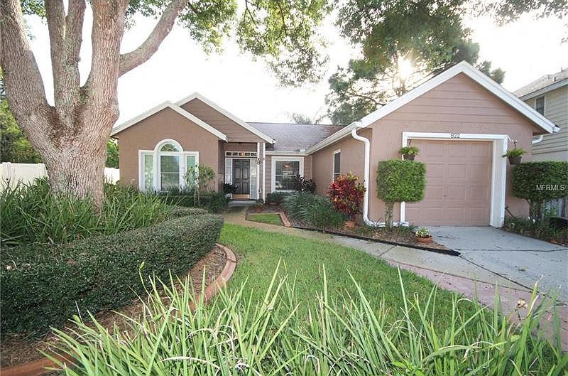 1st image of 822 E Charing Cross Cir