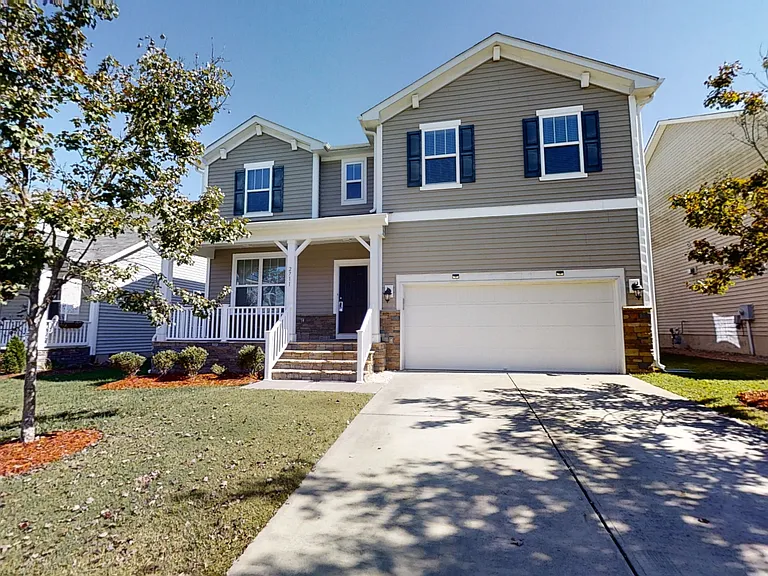2711 Magnolia Tree Ln — Photo 1