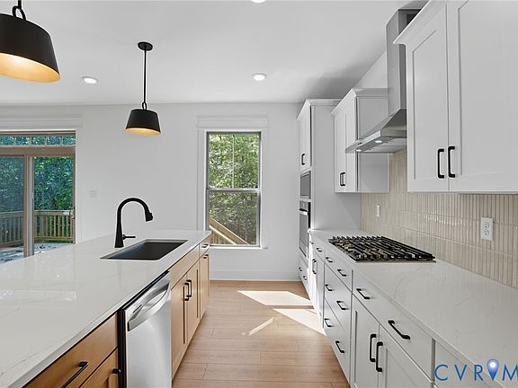 7th image of this home