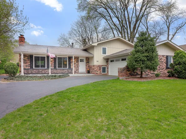 741 Hitchcock Ave, Lisle, IL 60532