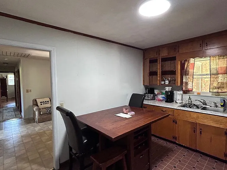 1706 Danenhower Rd — Photo 10