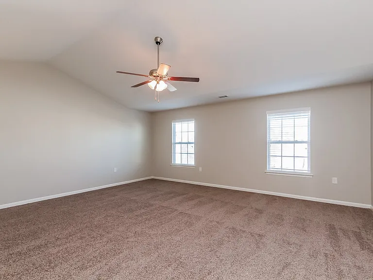 1537 Summer View Ln — Photo 8