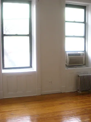 Rented by Kings Court Real Estate | media 21