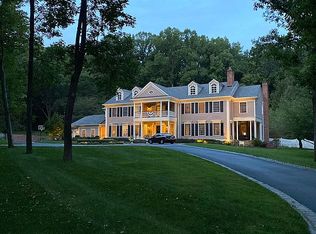 3 Burnett Rd, Mendham, NJ 07945