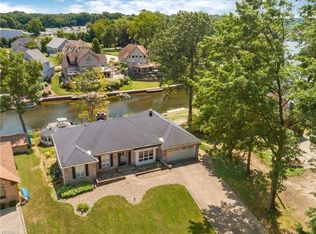 108 Lake Front Dr, Akron, OH 44319