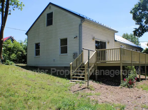 509 5th St, Waynesboro, VA 22980