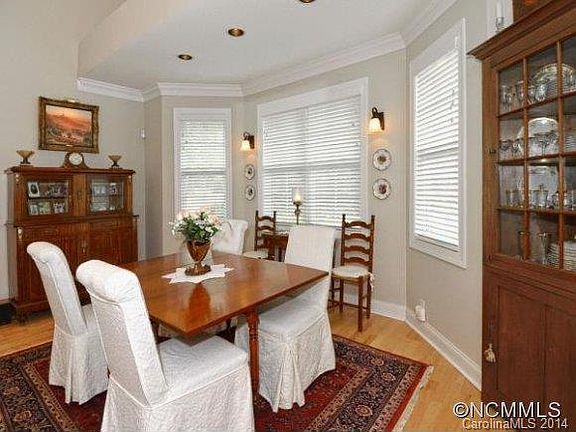 5th image of 240 Towne Place Dr