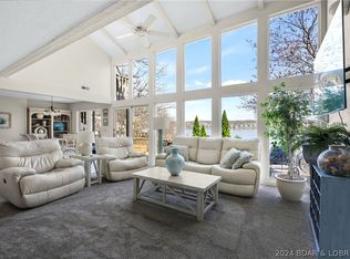 234 Big Bear Cir, Lake Ozark, MO 65049