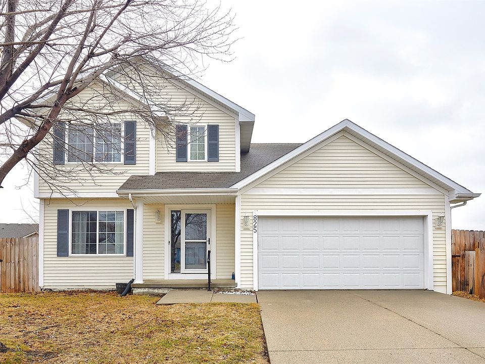 1st image of 825 SE Hummingbird Cir