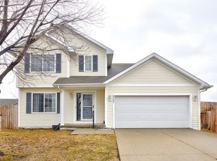 825 SE Hummingbird Cir, Waukee, IA 50263