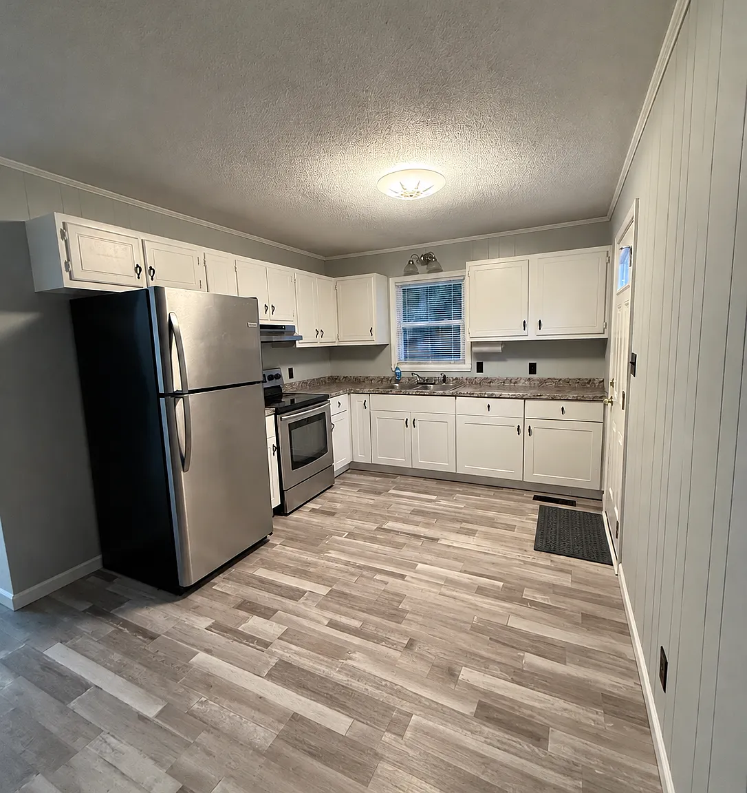 2 bed, 884 sqft, $1,300 — Photo 3
