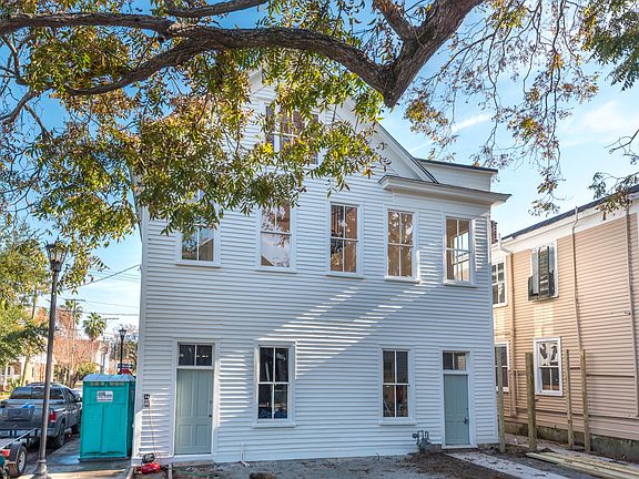 4th image of 267 Rutledge Ave