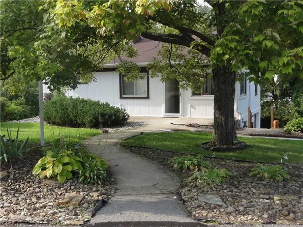 1082 Starr Rd, Crescent, PA 15046