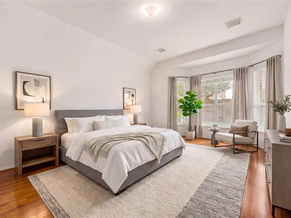 19639 Oakwood Falls Trl, Houston, TX 77084