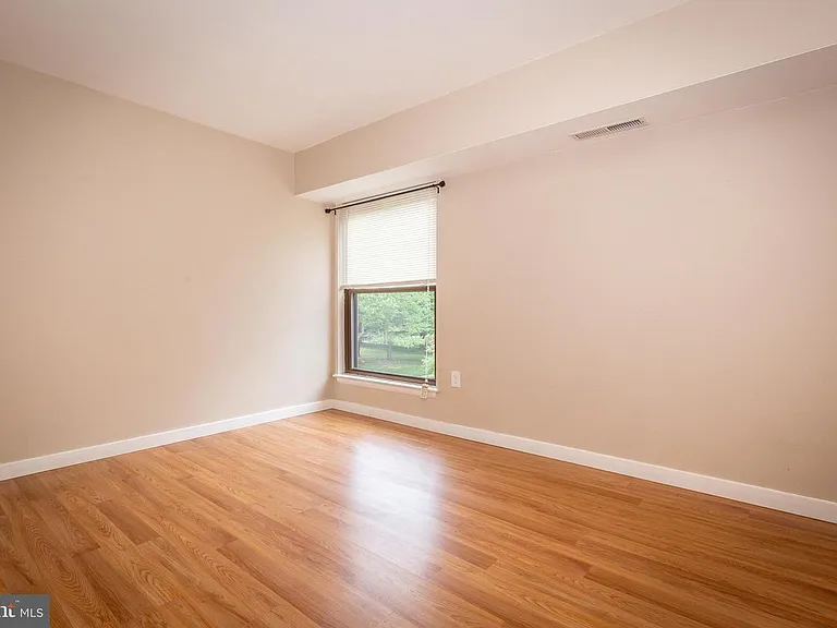 9 Silverwood Cir #11 — Photo 17