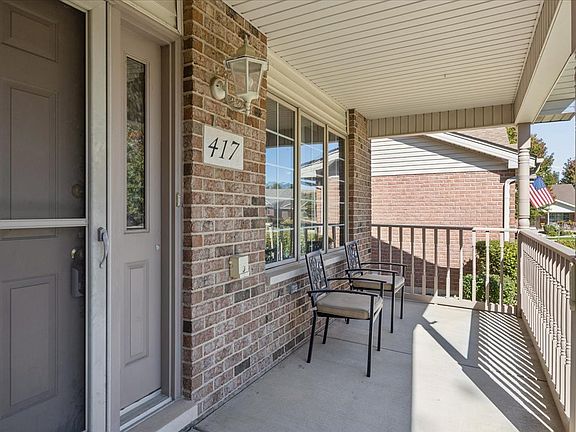 5th image of 417 Somerset Ln