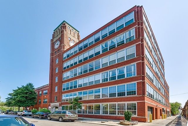 1st image of 1801 W Larchmont Ave APT 410