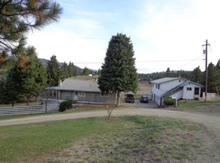 7 N Lake Ln, Republic, WA 99166