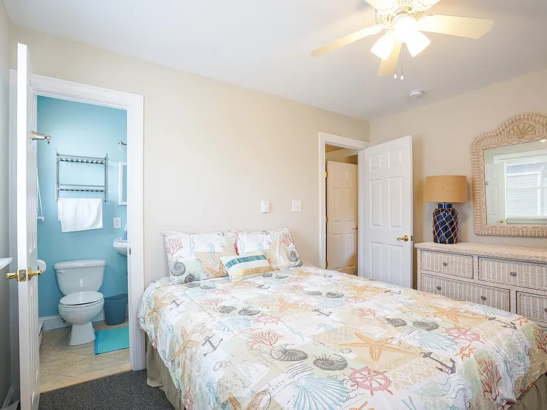 1248 Bay Ave — Photo 30