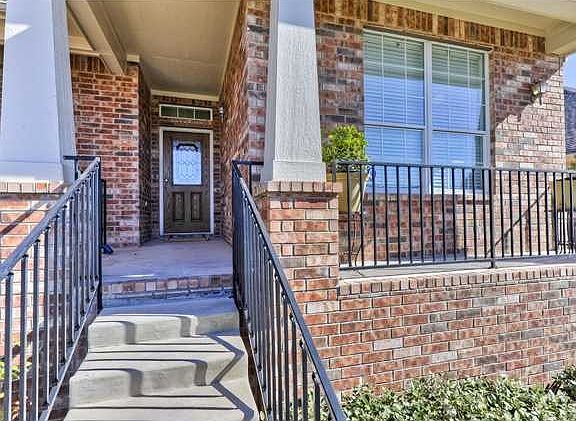 2nd image of 2702 Corabella Pl