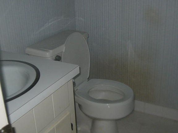 4th image of 700 Hill St