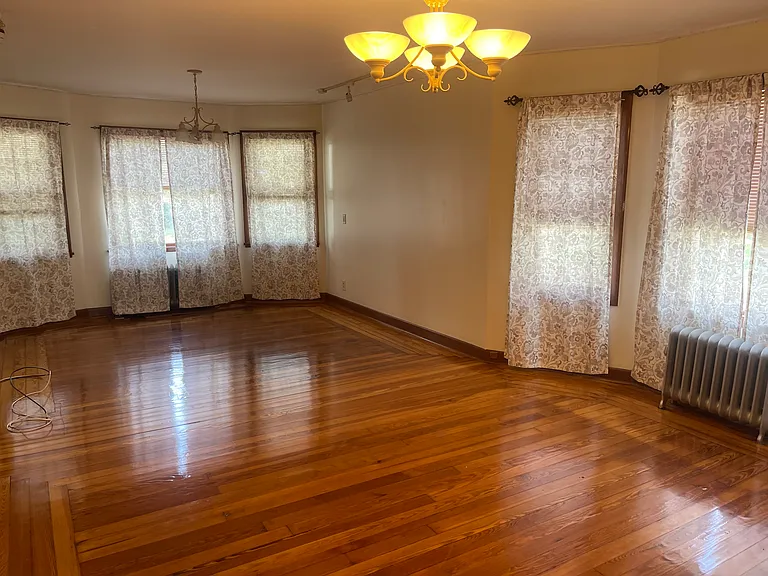 22 Sheffield Ave #1 — Photo 11