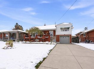 314 Hawkridge Ave, Hamilton, ON L9C 3L2