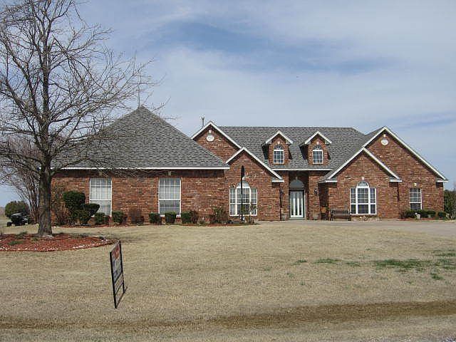 1st image of 26 NW Pecan Valley Dr