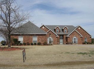 26 NW Pecan Valley Dr, Lawton, OK 73505