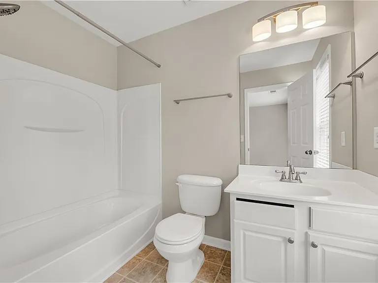 501 Grove Field Ct — Photo 49