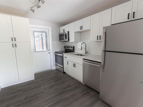 4th image of 625 Omaha St APT 2