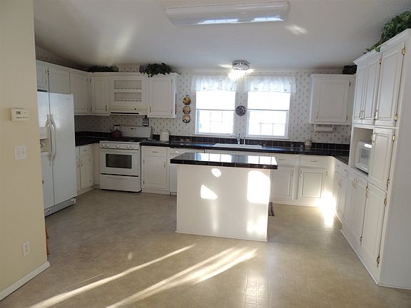 5th image of 2805 5th Ave W