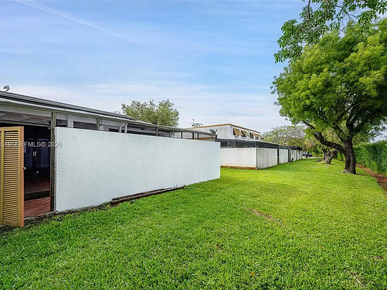 1220 SW 131st Place Cir W #1220 — Photo 22